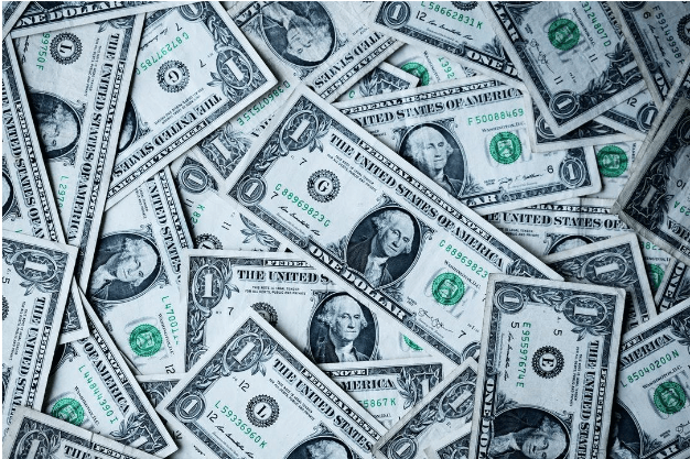3 pros and 3 cons of taking out online loans
