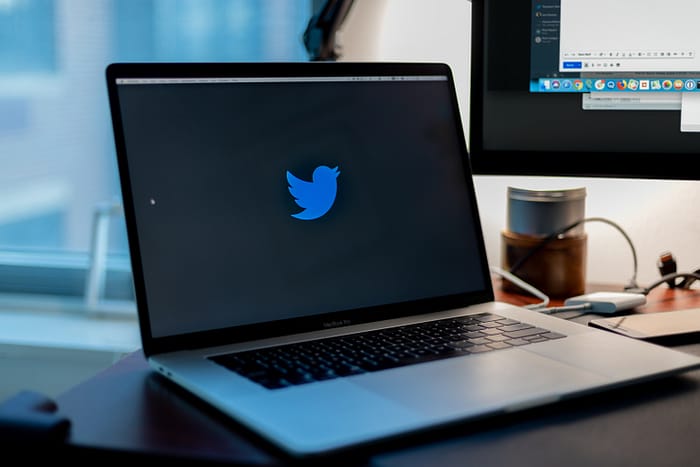 advantages and disadvantages of Twitter